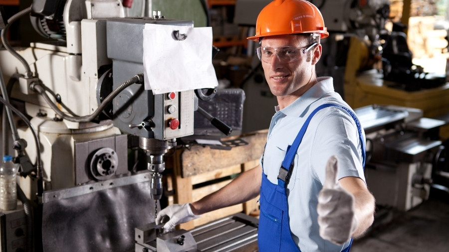 CNC Vs. Traditional Machining